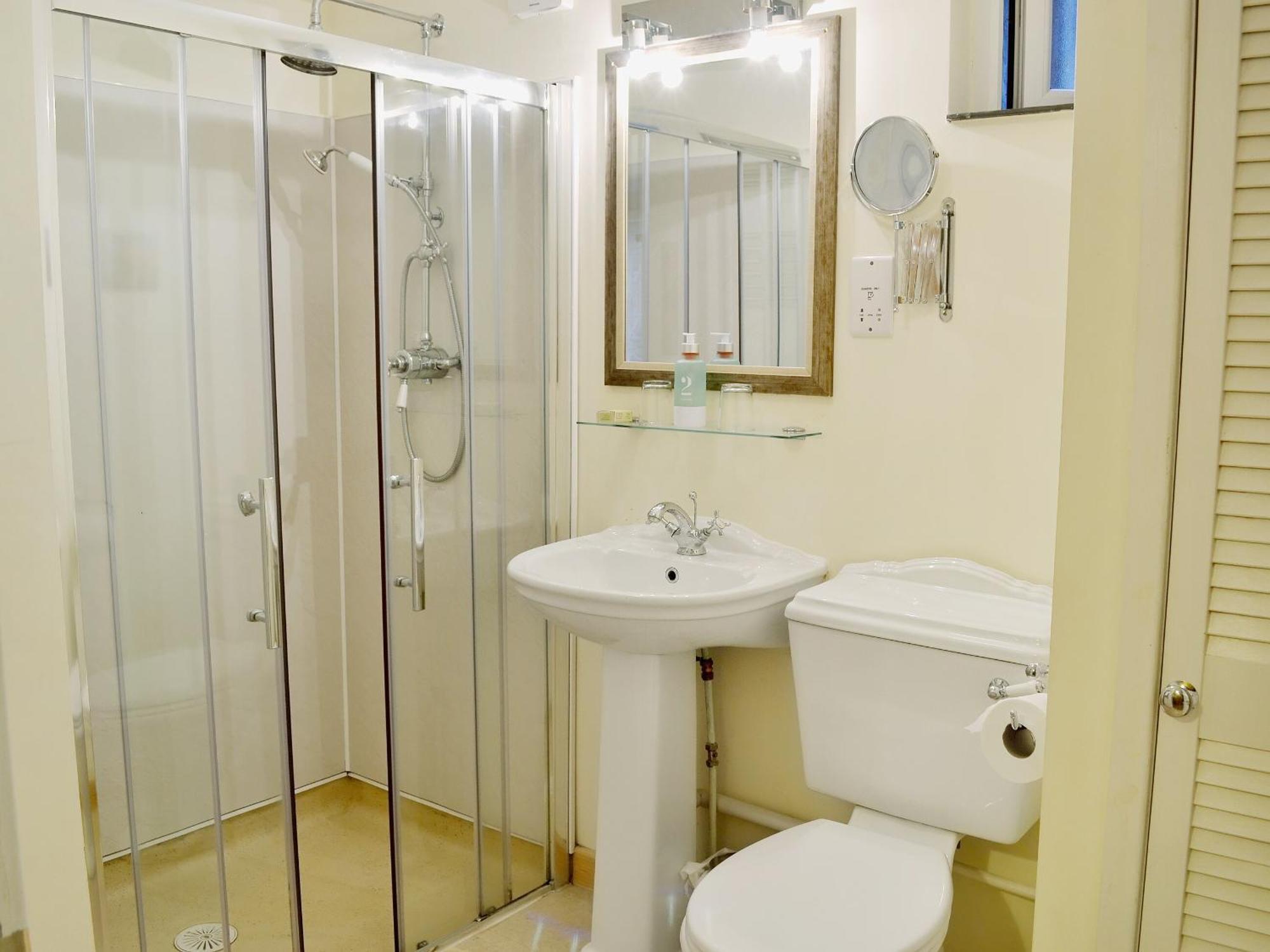 The Coach House - Hw7782 Holiday home