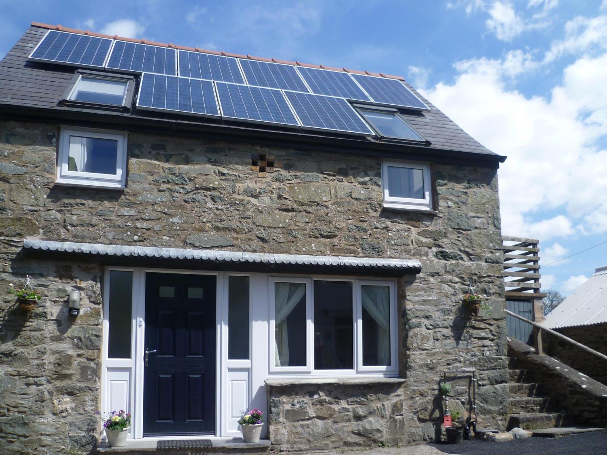 The Coach House - Hw7782 *